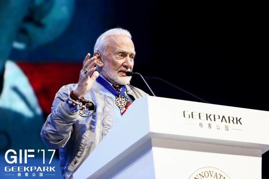 2017 꼫͹԰´ݽ̨ϵ Buzz Aldrin@͹԰